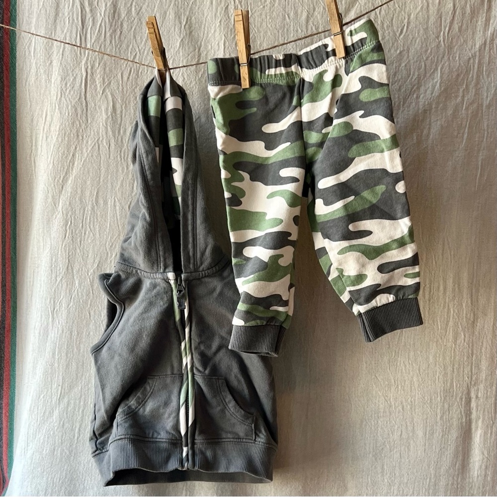Carter’s Camo Vest and Leggings. Never worn (no tags). 9m.